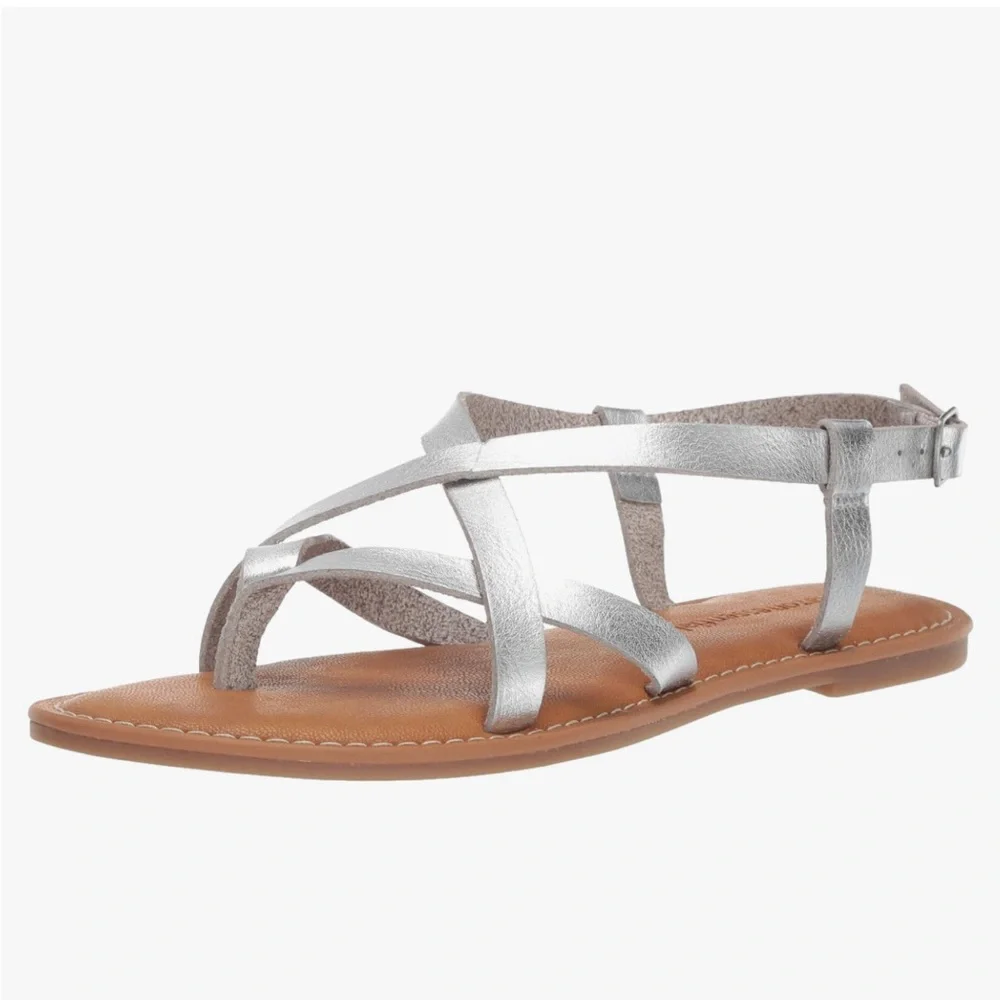 Amazon Essentials Women's Casual Strappy Sandal Silver metallic NWT Size 8